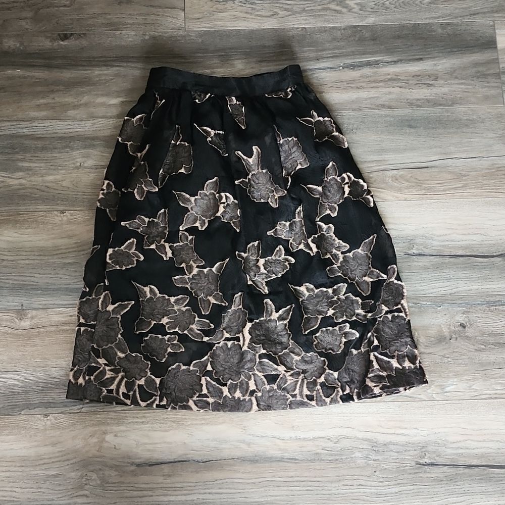 NWOT, H&M • High Waisted Vintage Skirt, Size 4